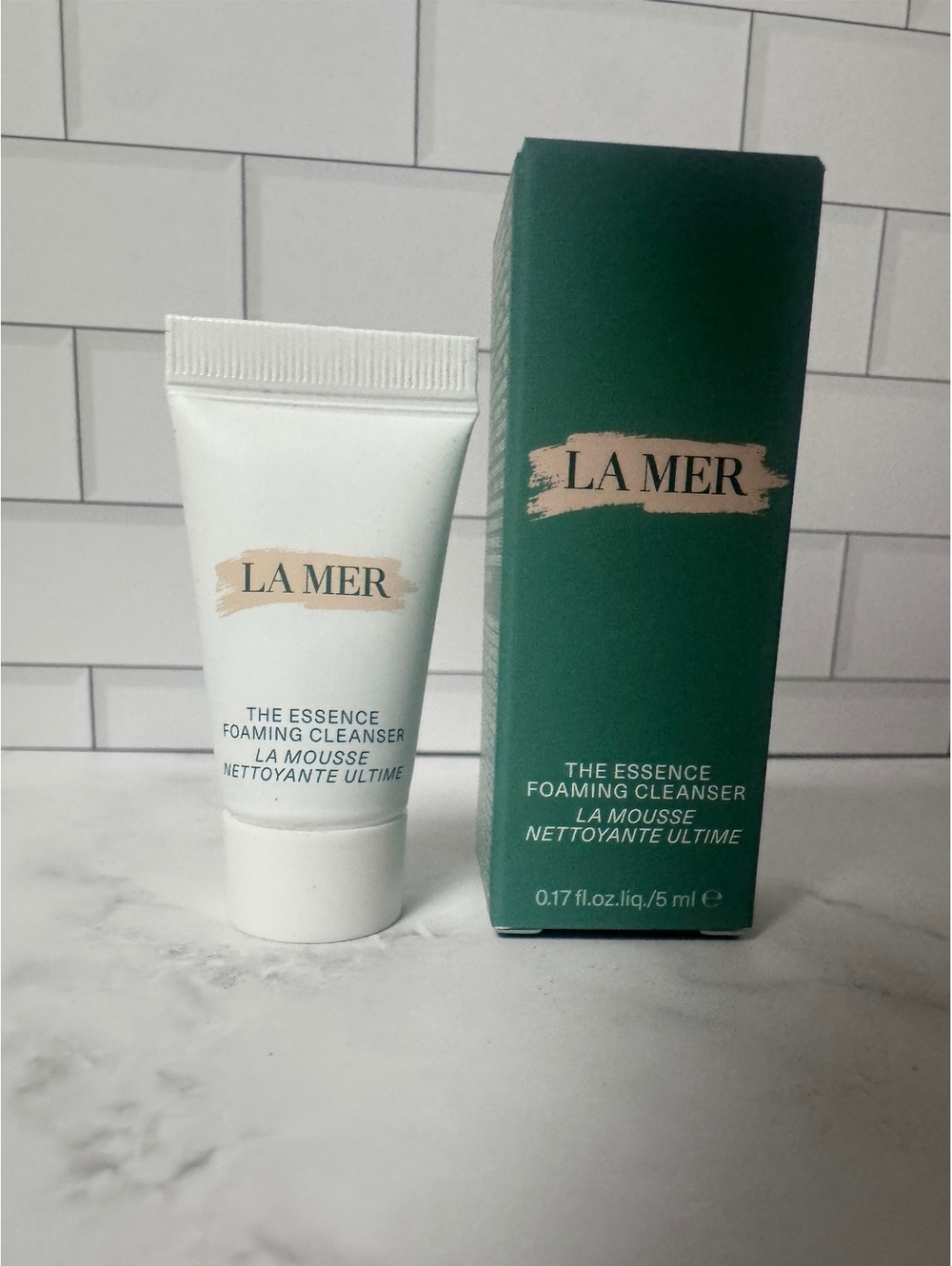 La Mer The Essence Foaming Cleanser 0.17 oz / 5 mL Mini – New in Box